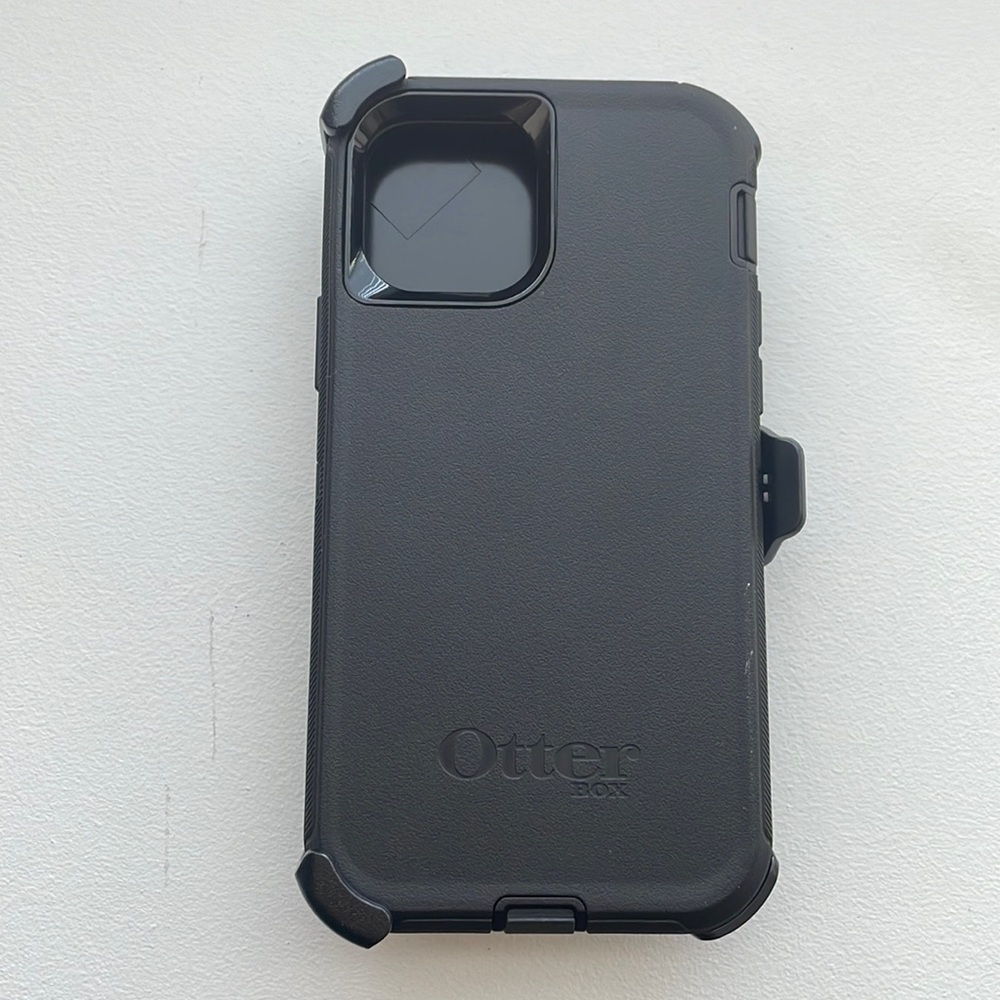 iPhone 12/12 Pro Defender